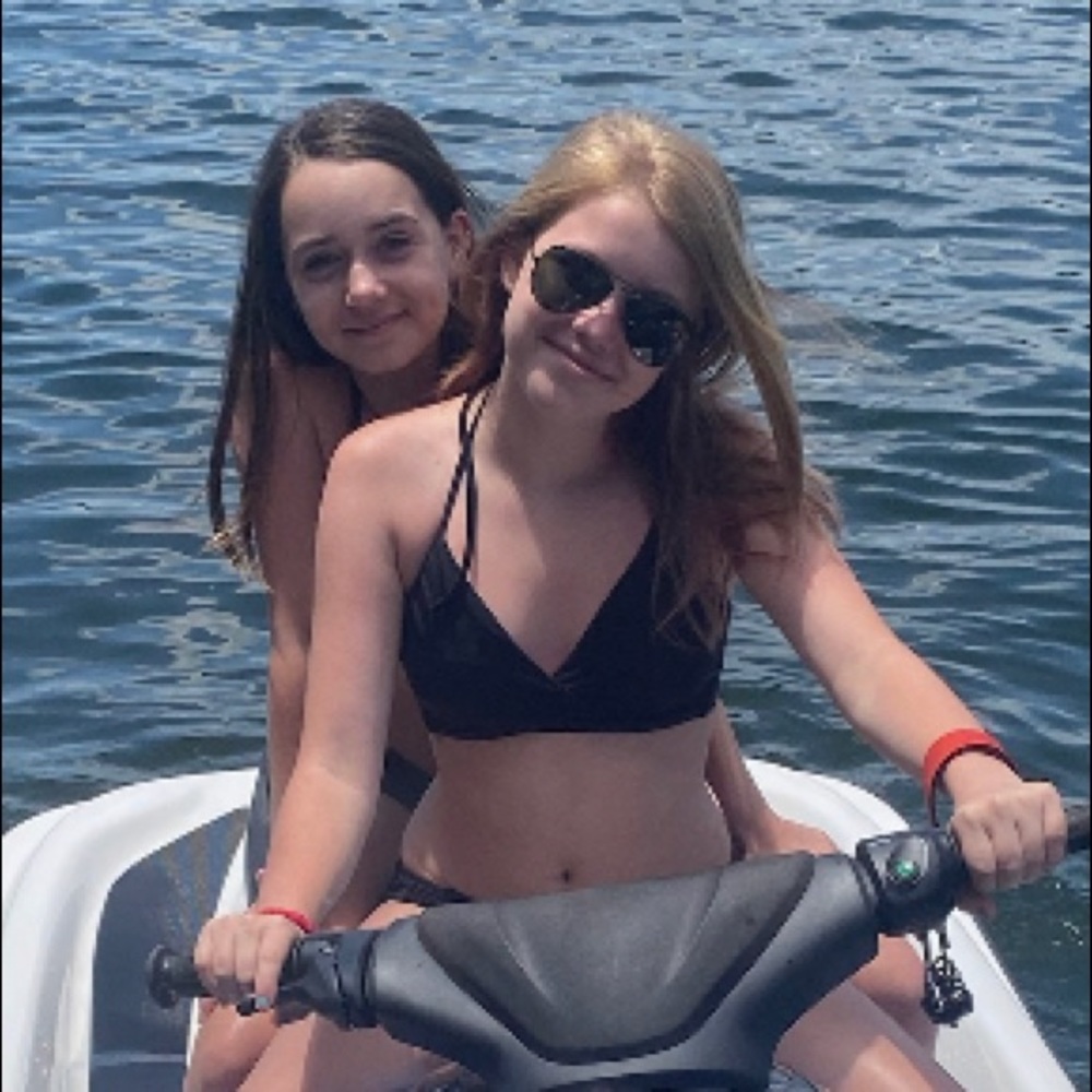 Meet your Posher, Claire